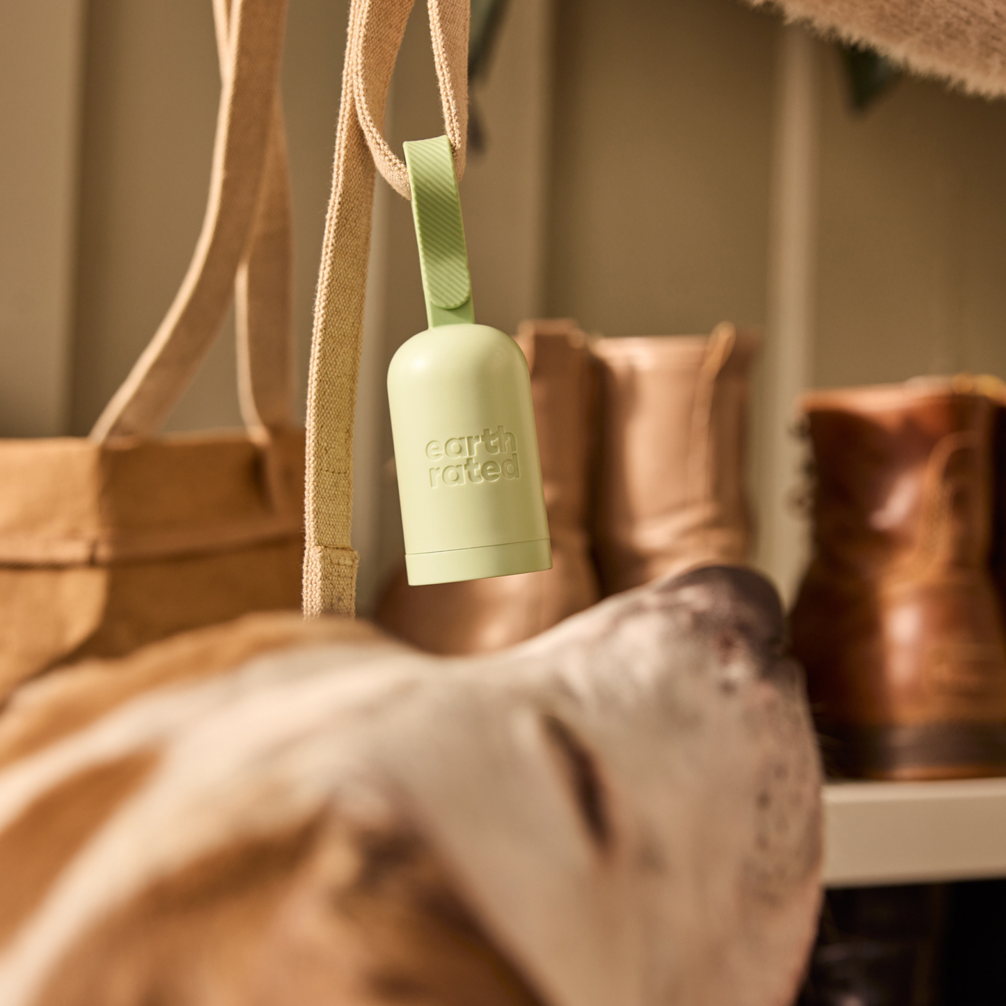 Earth Rated Leash Dispenser with 15 bags - Unscented